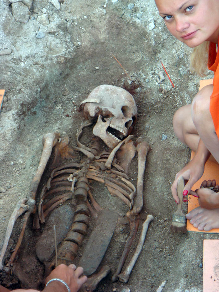 Август 2008 года. Раскопки на оз.Байкал, мыс Шаманка