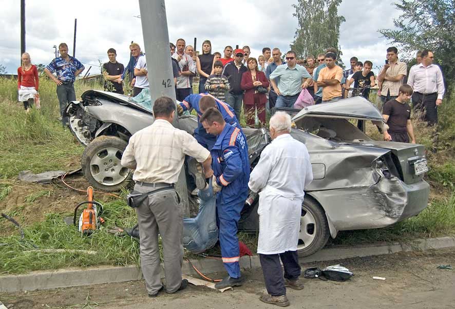 Спасатели работают