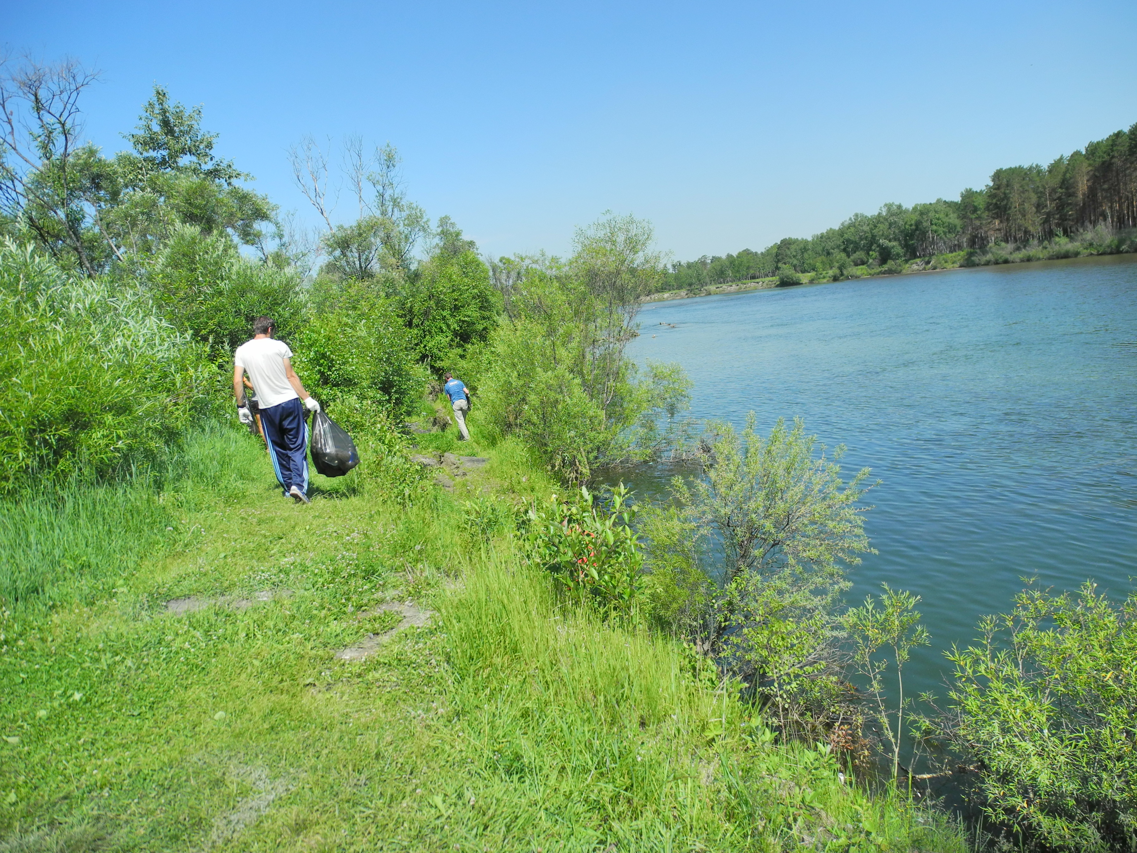 Вдоль по бережку...