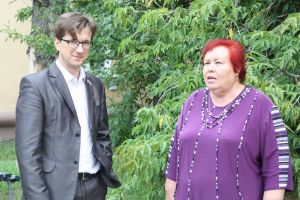 В.Иванец и Е.Захарова: Перед встречей с со сторонниками из г.Шелехов