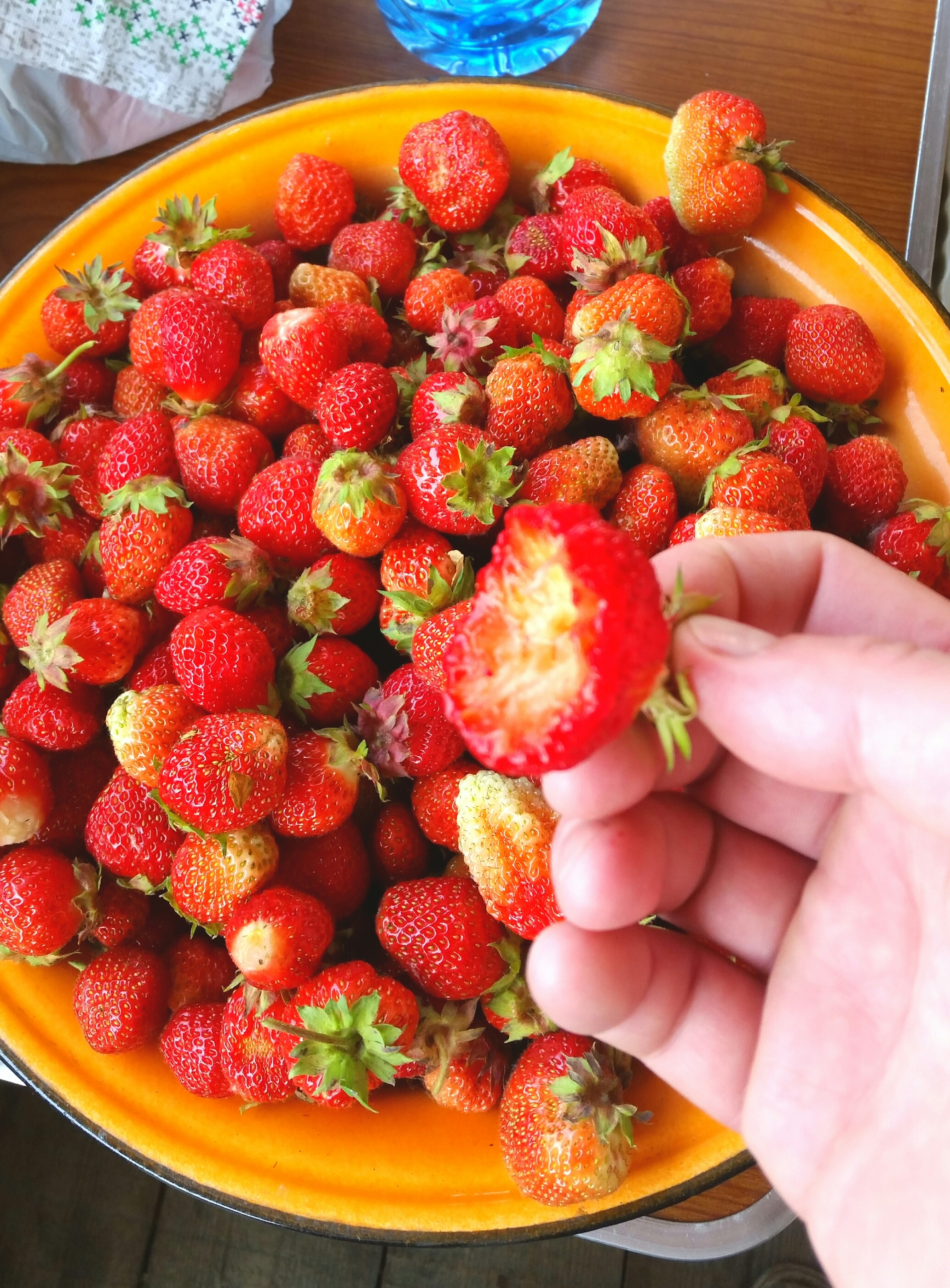 кулубничный жор)))))