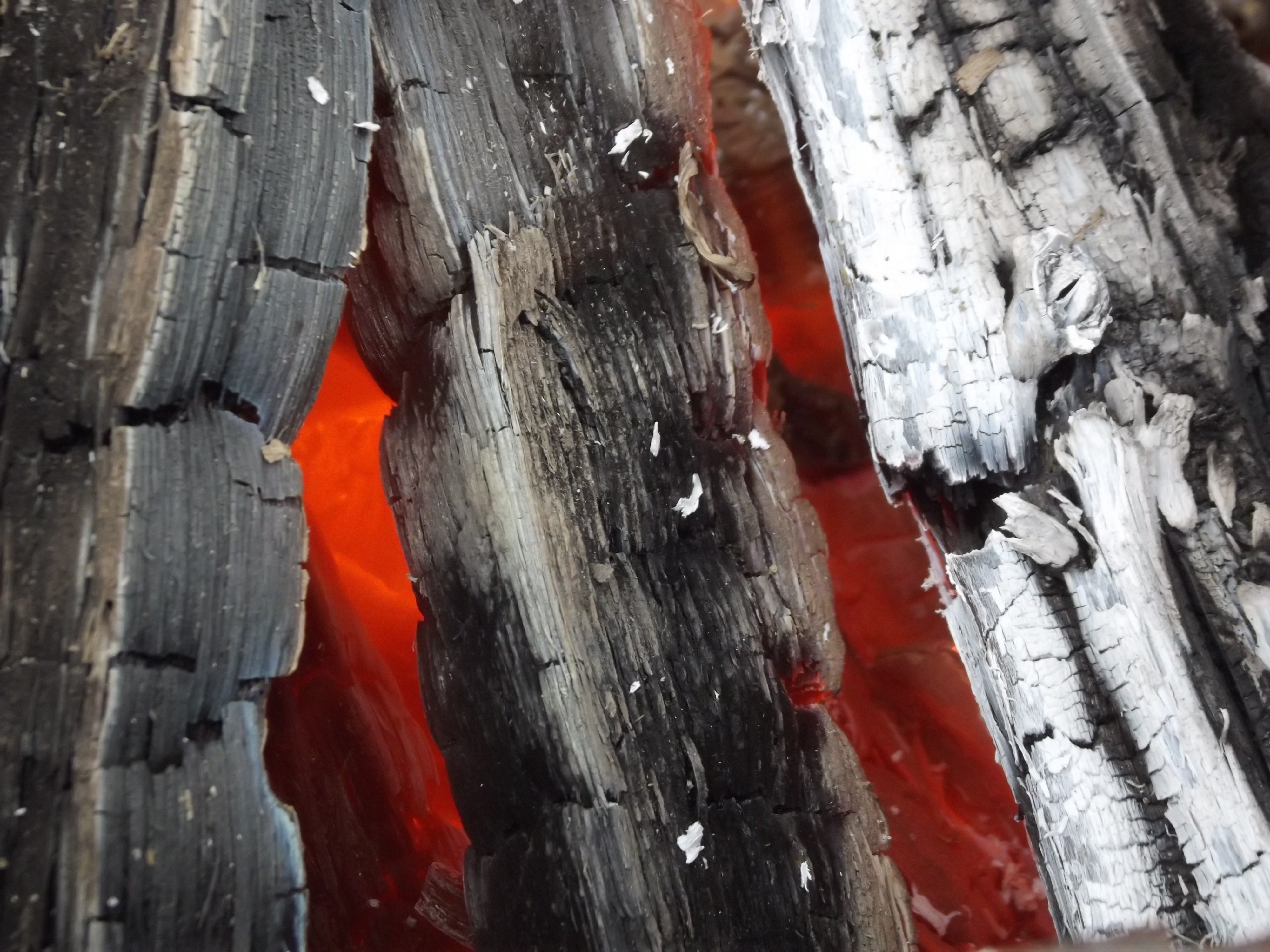 тлеет огонёк