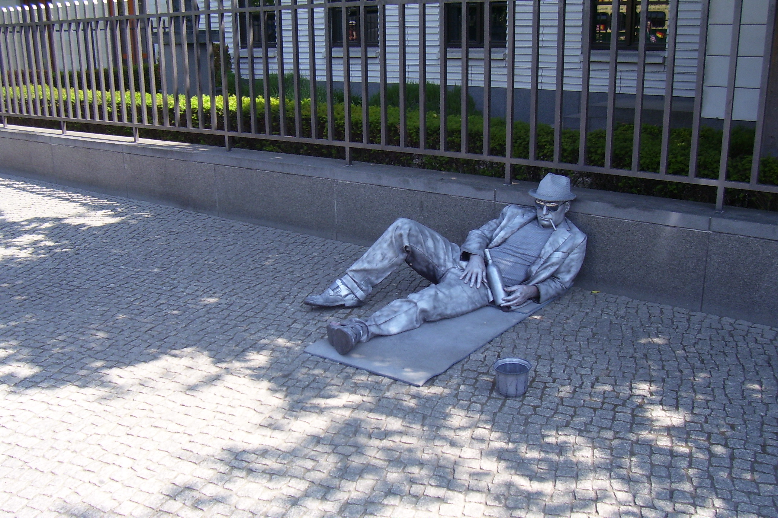 Еще одна живая статуя