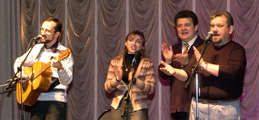 Местные барды обещают проводить концерты каждый месяц