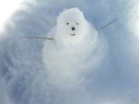 Весенний снеговик