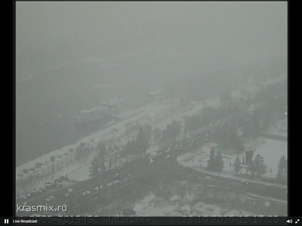 А в Красноярске сейчас снег валит)))