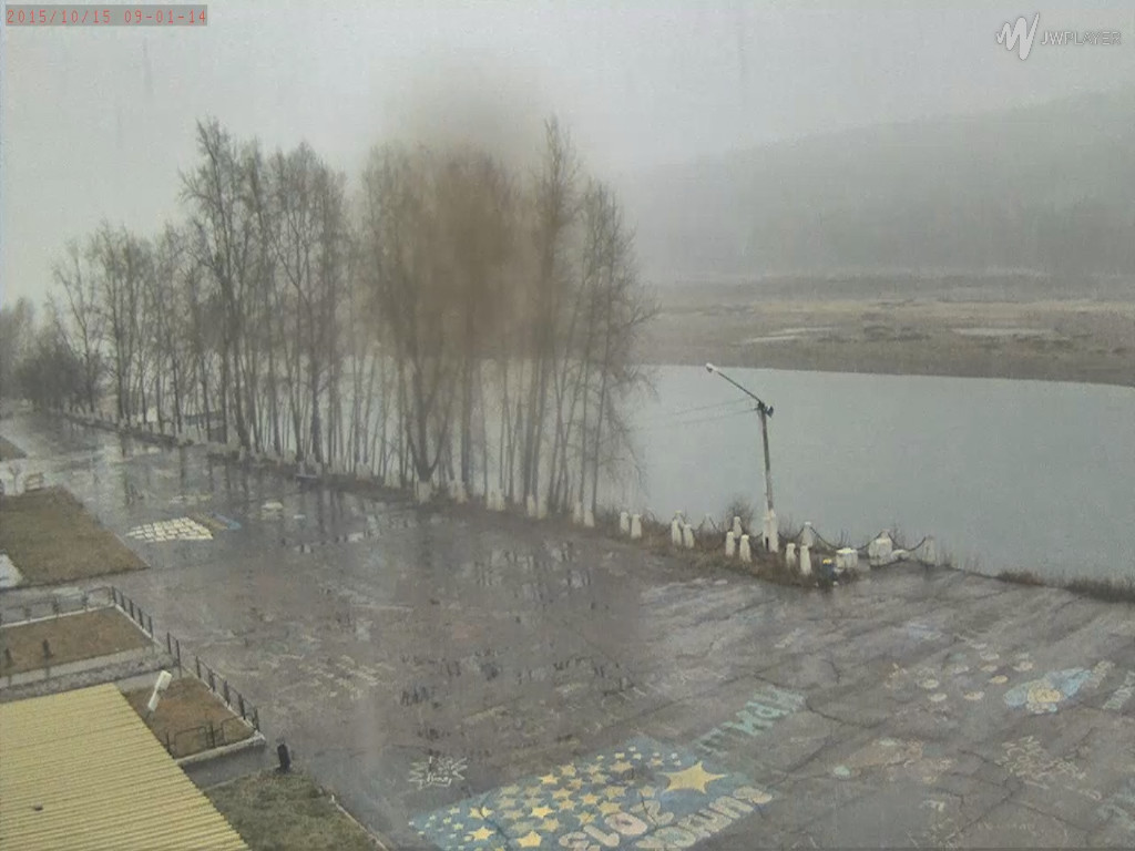 А в Усть-Куте сейчас идет снег)