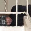 Бомж в подъезде в Ангарске - дело обычное
