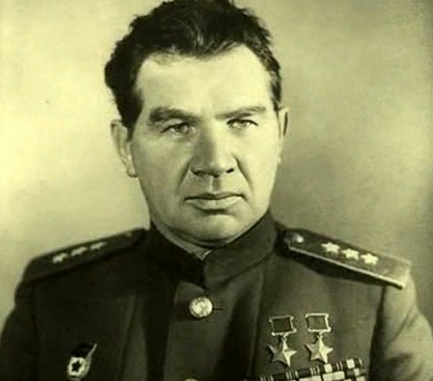 Маршал Советского Союза, герой, -  Чуйков Василий Иванович