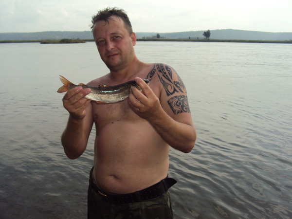 132701 900