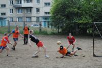 У ворот болельщиков жарко