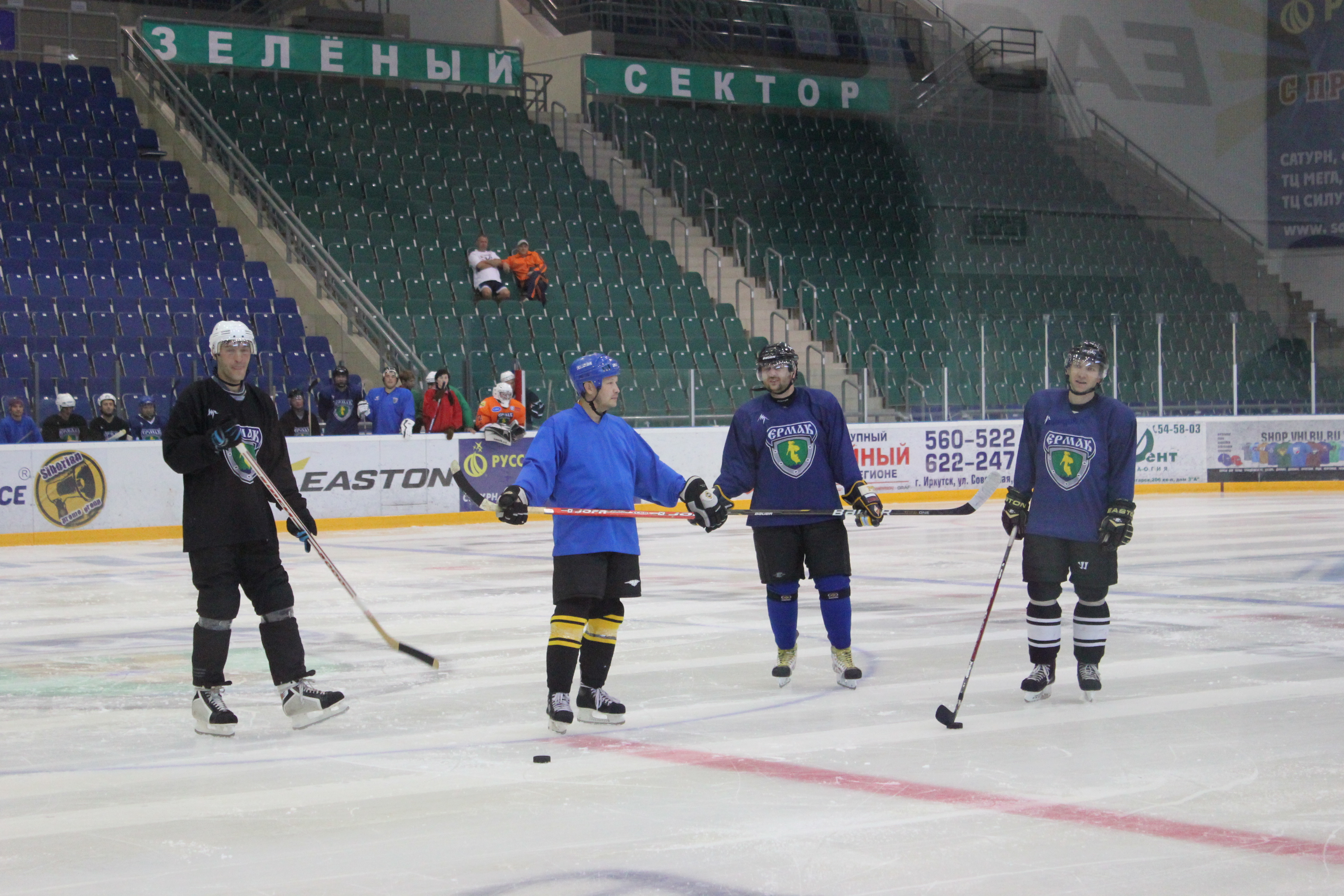 В авангарде болельщицкой дружины тяжелый ветеранский таран