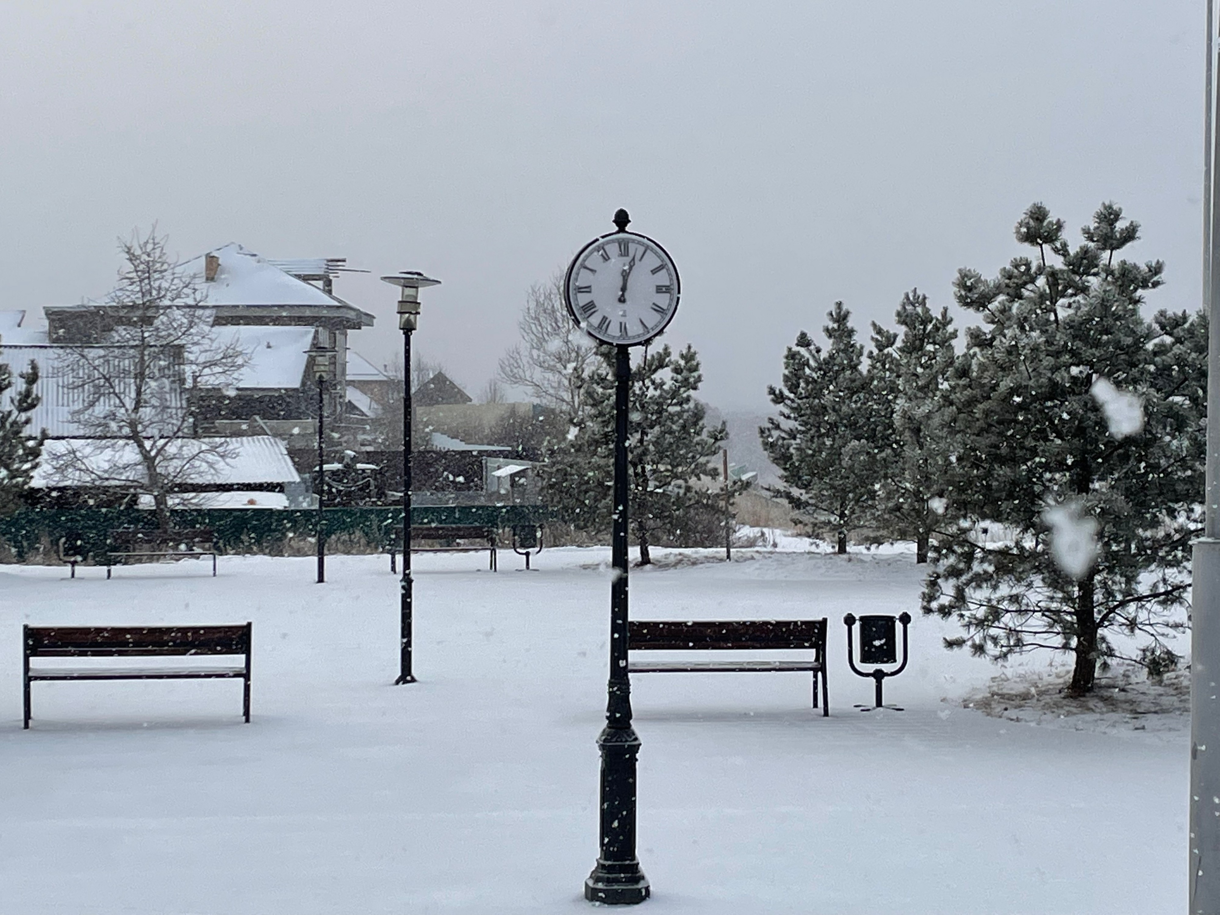 Полдень Набережная Снег