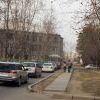 Нескончаемым потоком едут машины