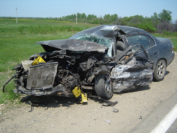 Тойота-Королла после столкновения с маршруткой