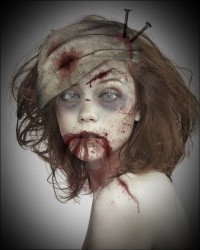 рыжая зомби))))))