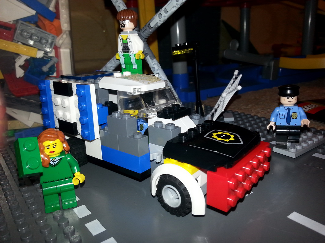 доктор Осьминог буянствует)))))