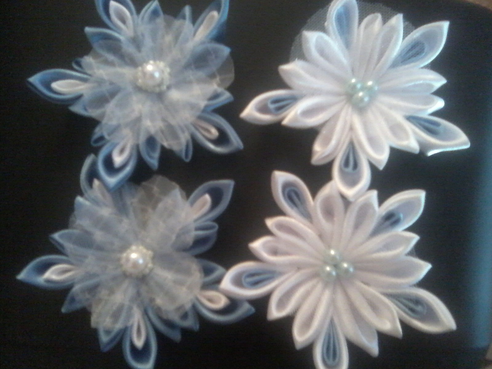 Снежинки. резинка,зажим. 50 руб.шт.