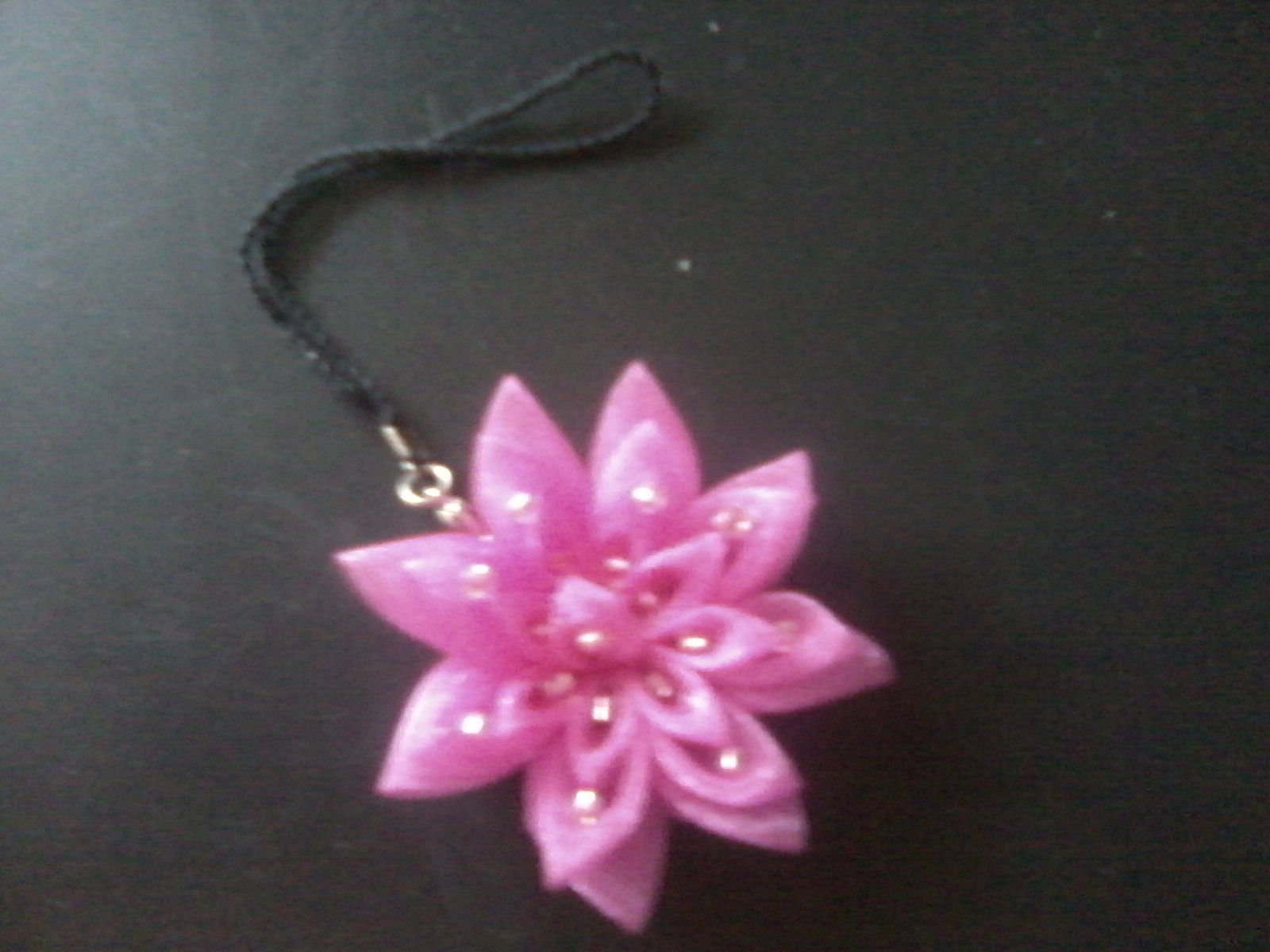 брелок на телефон