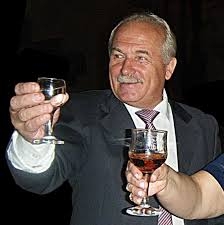 Ну! За здоровье!