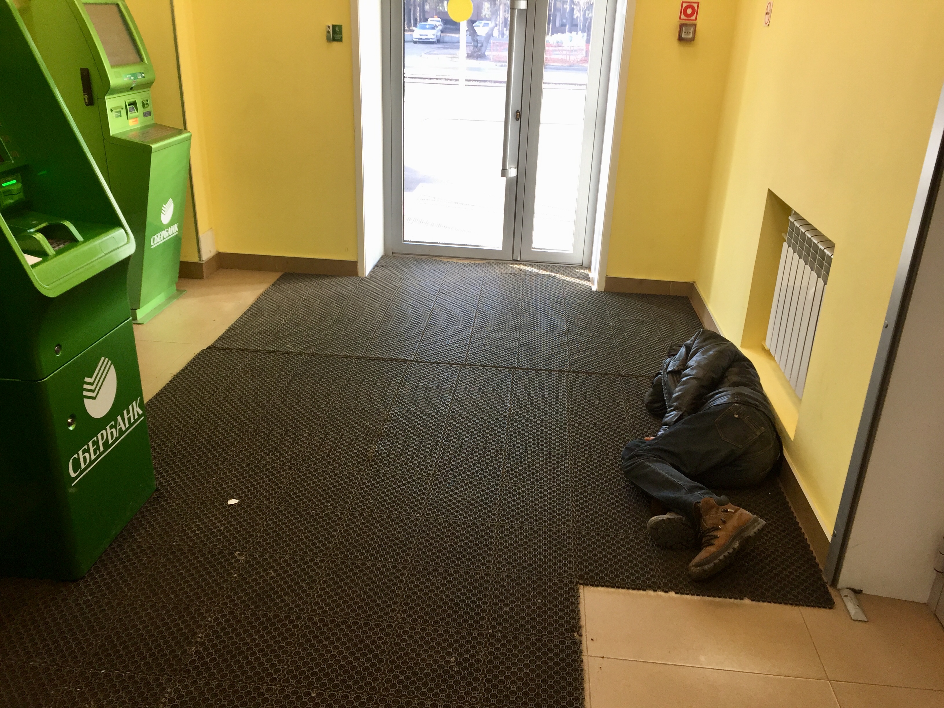 Бездомный в ожидании ипотеки...