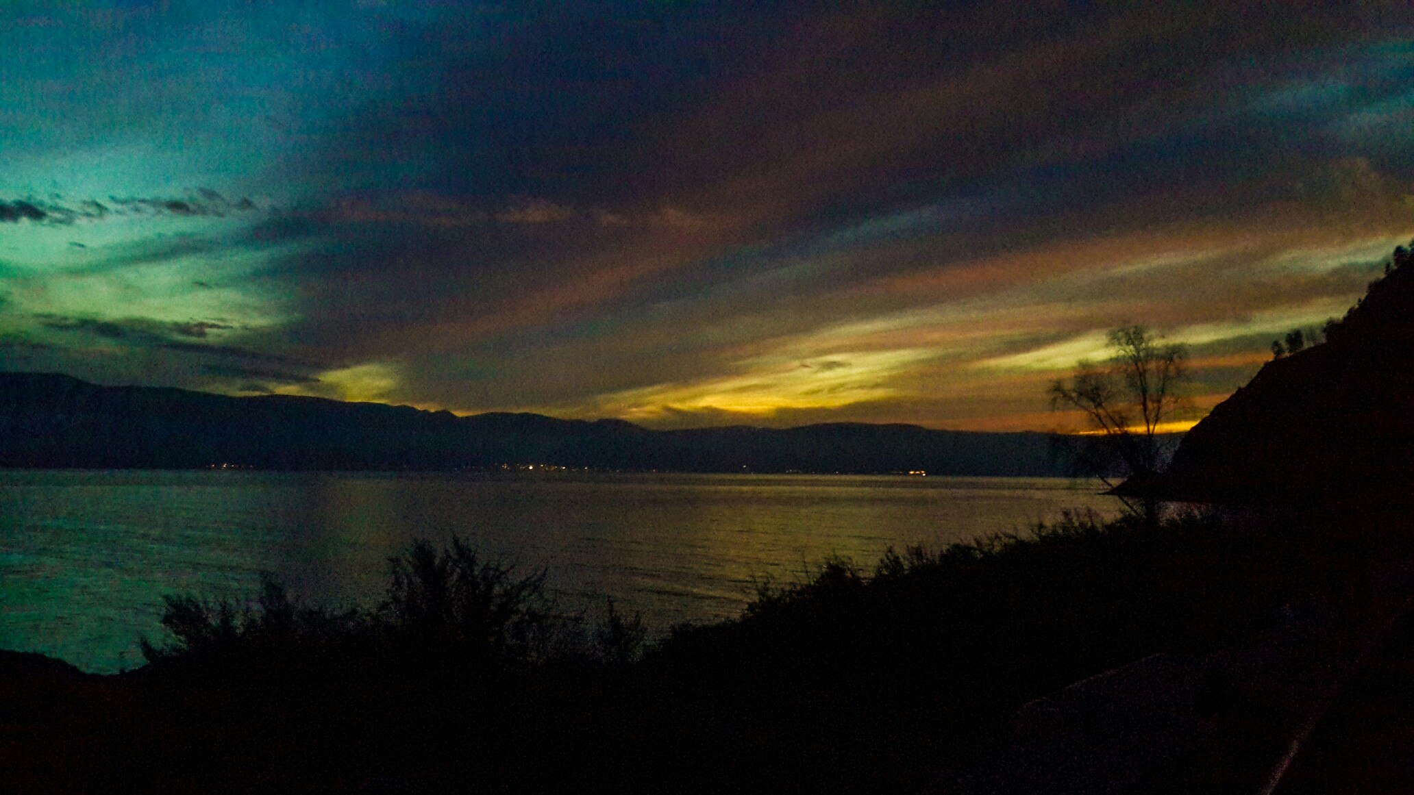 в любой непонятной ситуации - ложись спать