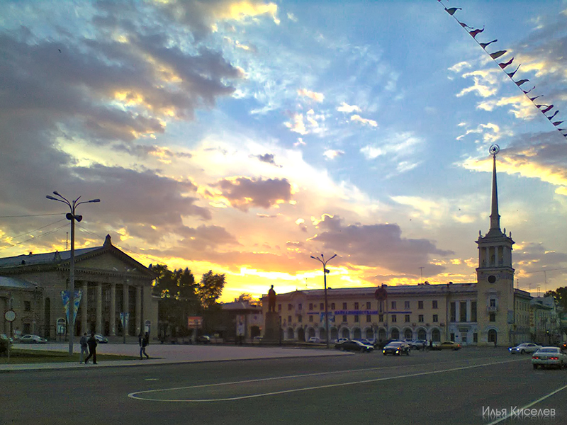 Ленин на закате