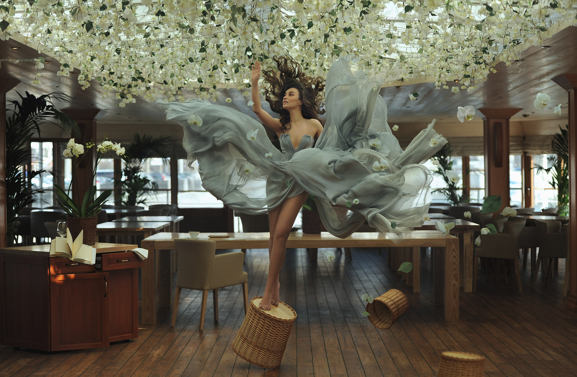 Очередная брюнетка )))))