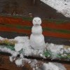 Скамейковый снеговичок