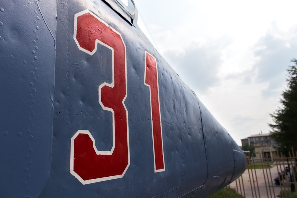 Самолет МиГ-23Б