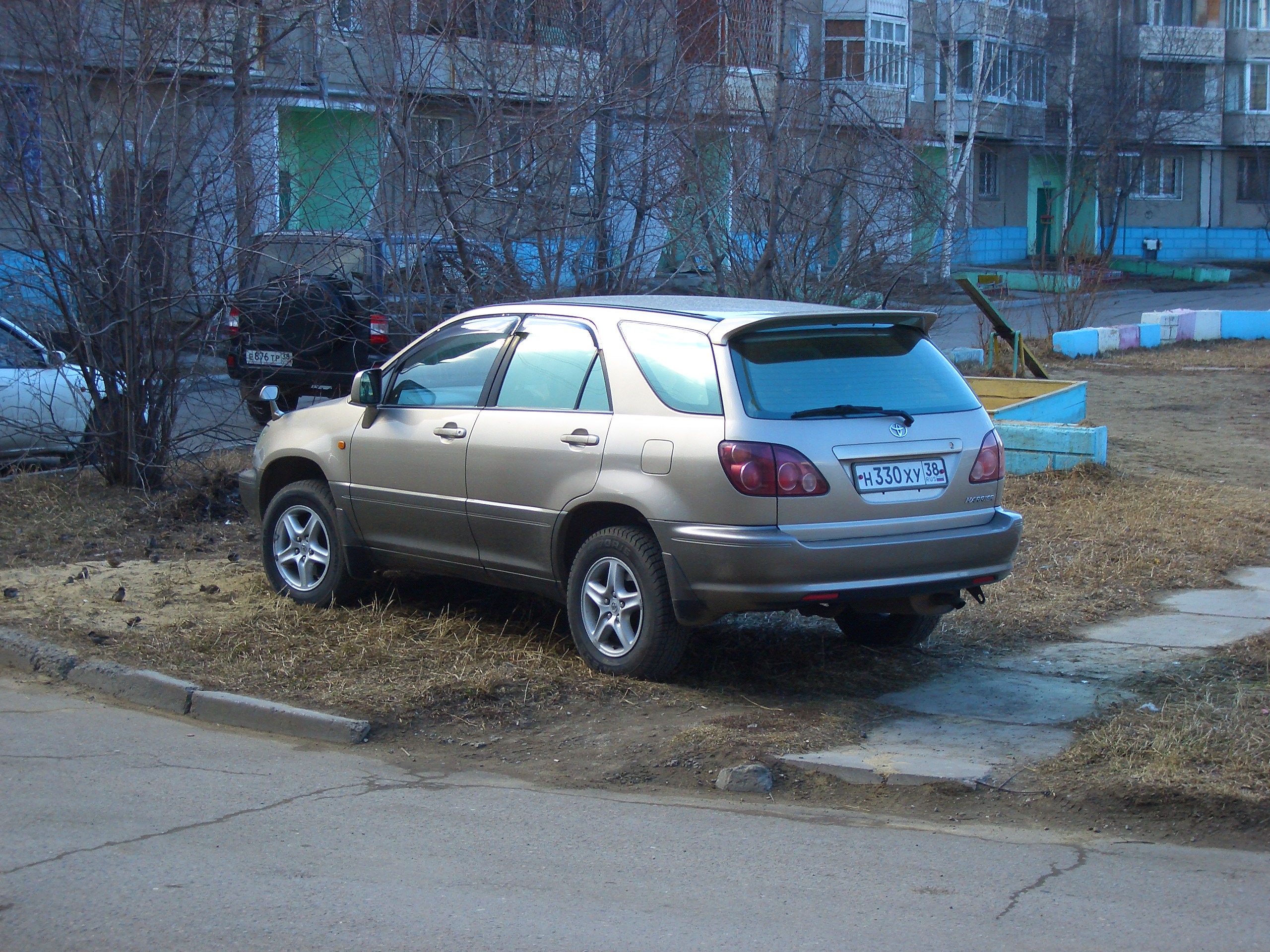 Во дворе 6А мкр. д.47