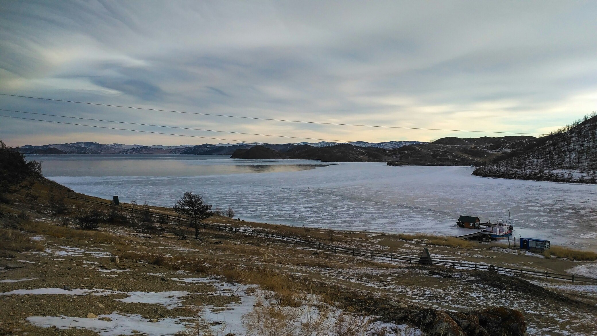 там вдали тоже лед