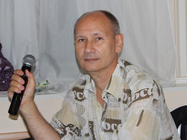 в банкетном зале (август 2013)