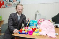 Дед Мороз от «Всей недели» - главный редактор Владимир Хмыльников Дед Мороз от «Всей недели» - главный редактор Владимир Хмыльников