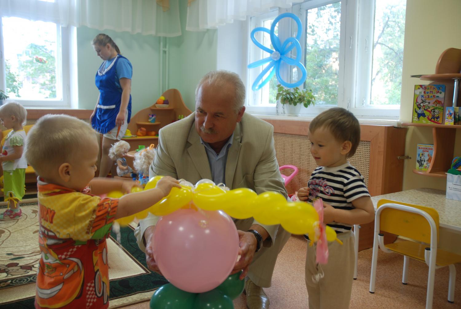 Владимир Жуков и дети. Открытие новой группы в ДУ №27