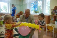 Владимир Жуков и дети. Открытие новой группы в ДУ №27 Владимир Жуков и дети. Открытие новой группы в ДУ №27