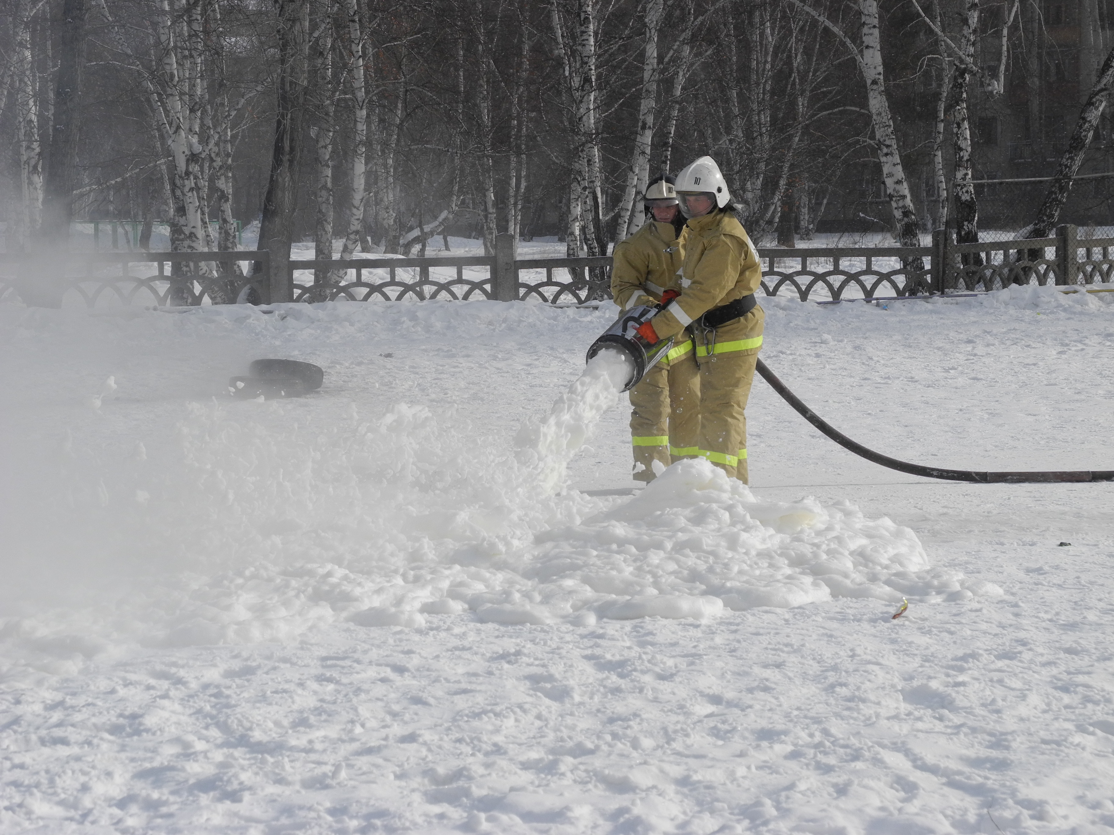 Установка комбинированного тушения пожаров "Пурга"