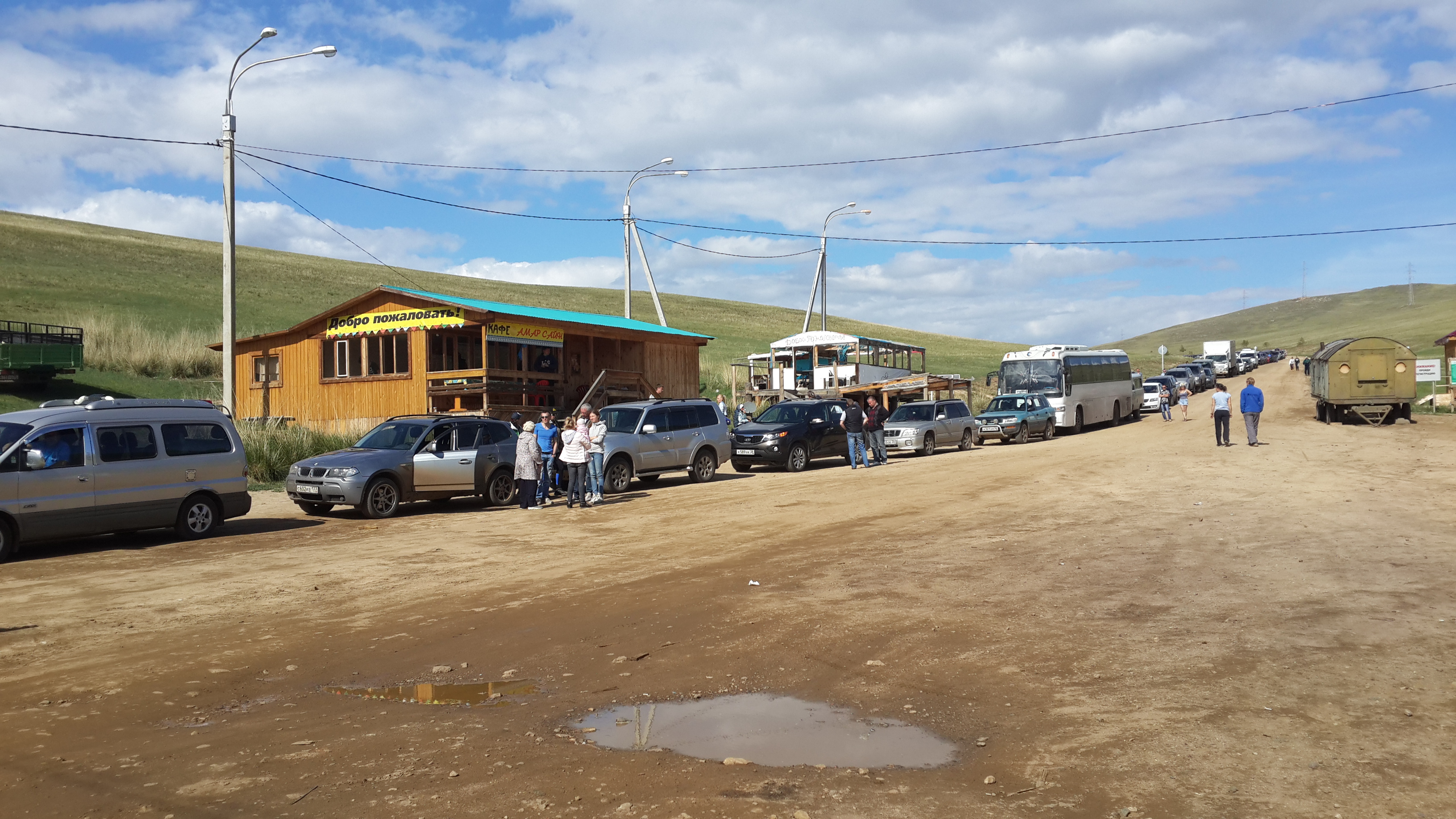 очередь на паром с Ольхона в субботу 14 июня 