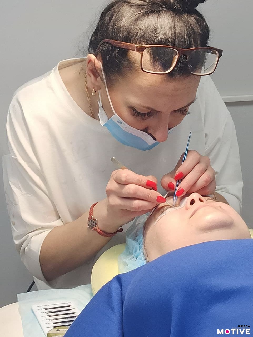 Курсы по наращиванию ресниц