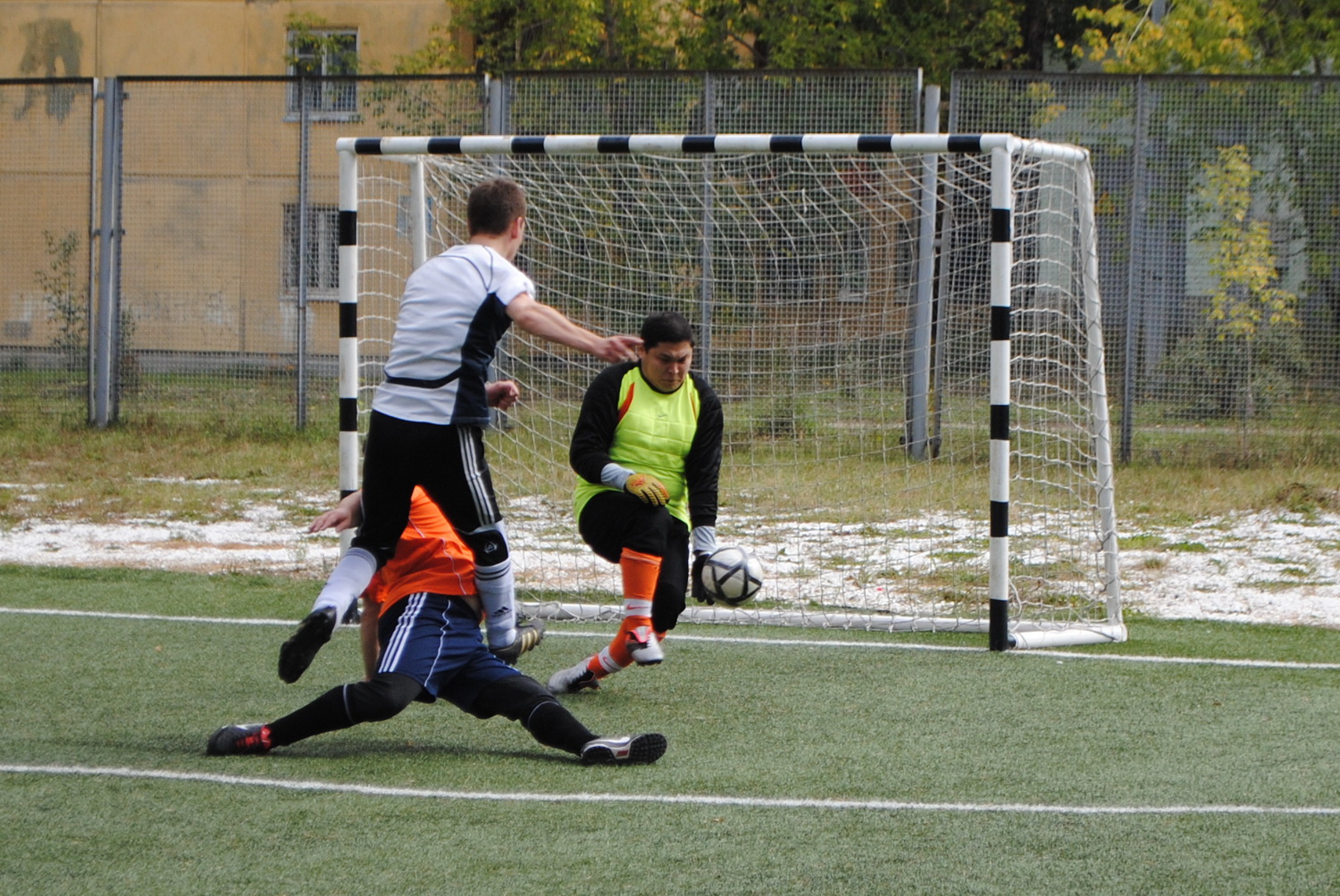 Опасный момент у ворот Молнии