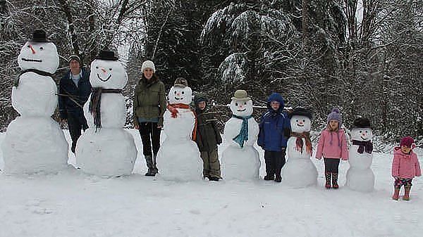 Снеговики:так надо проводить время с семьёй