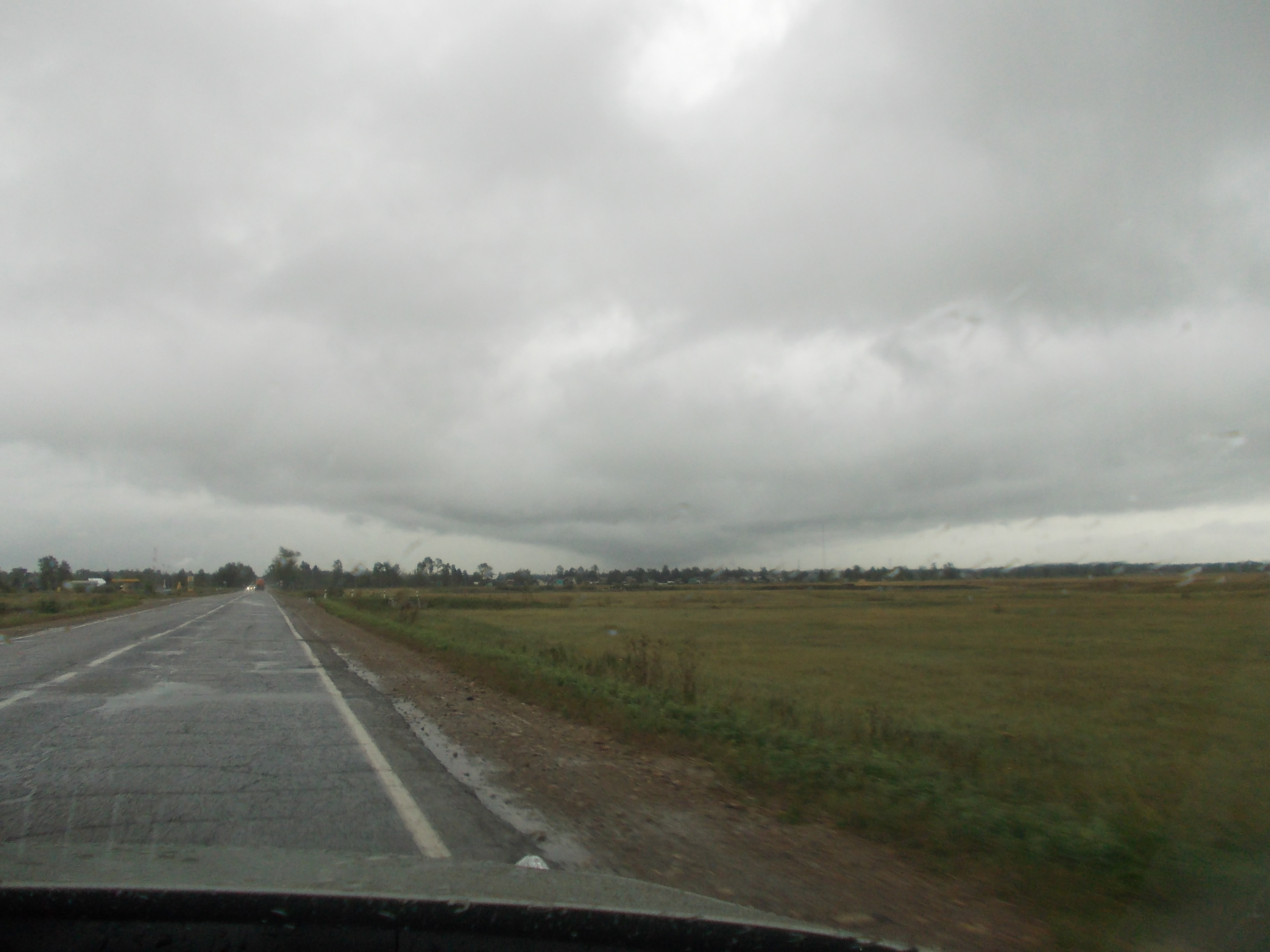 Туча в виде треугольника над Ангарском