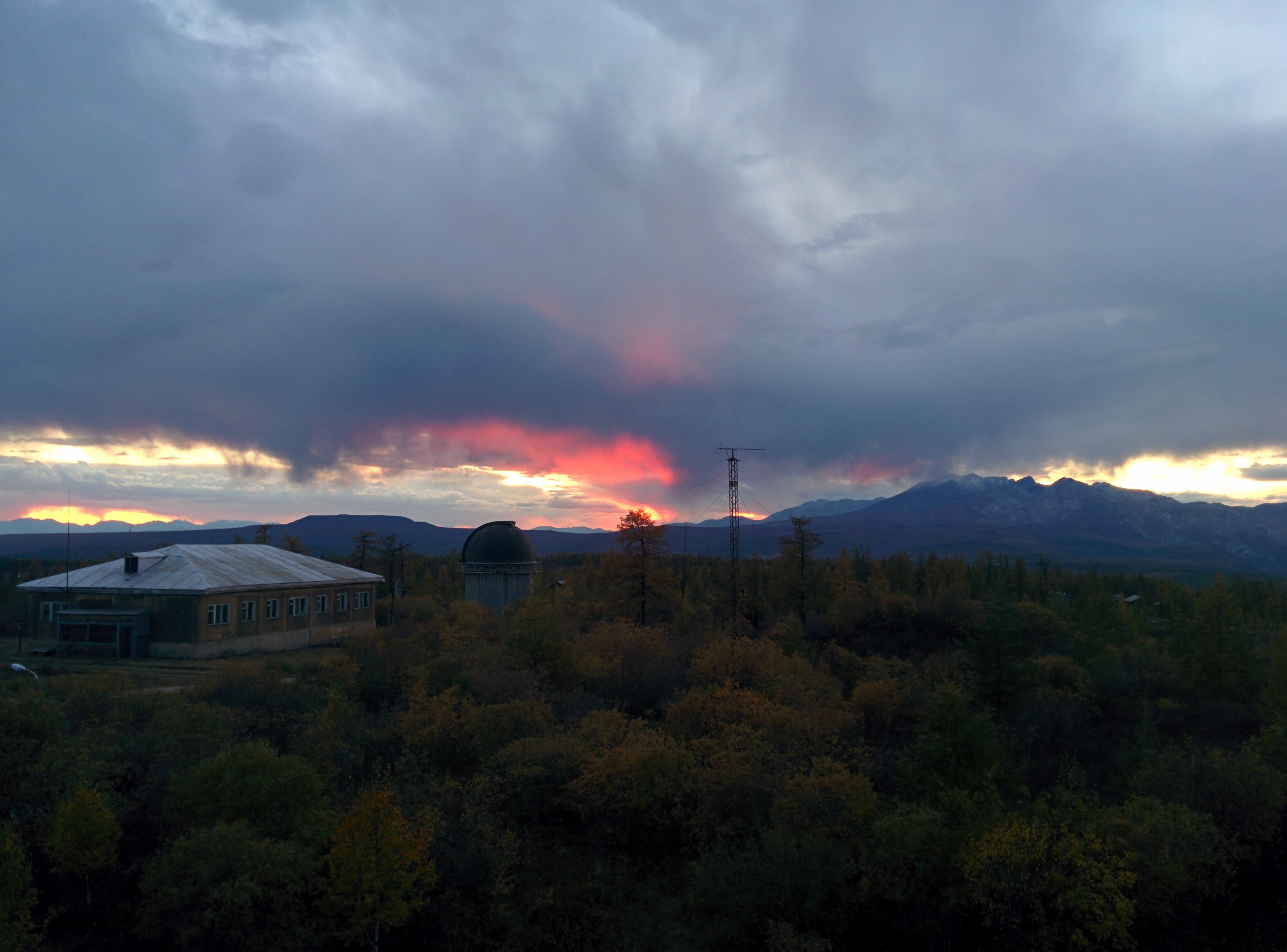 Закат, Монды