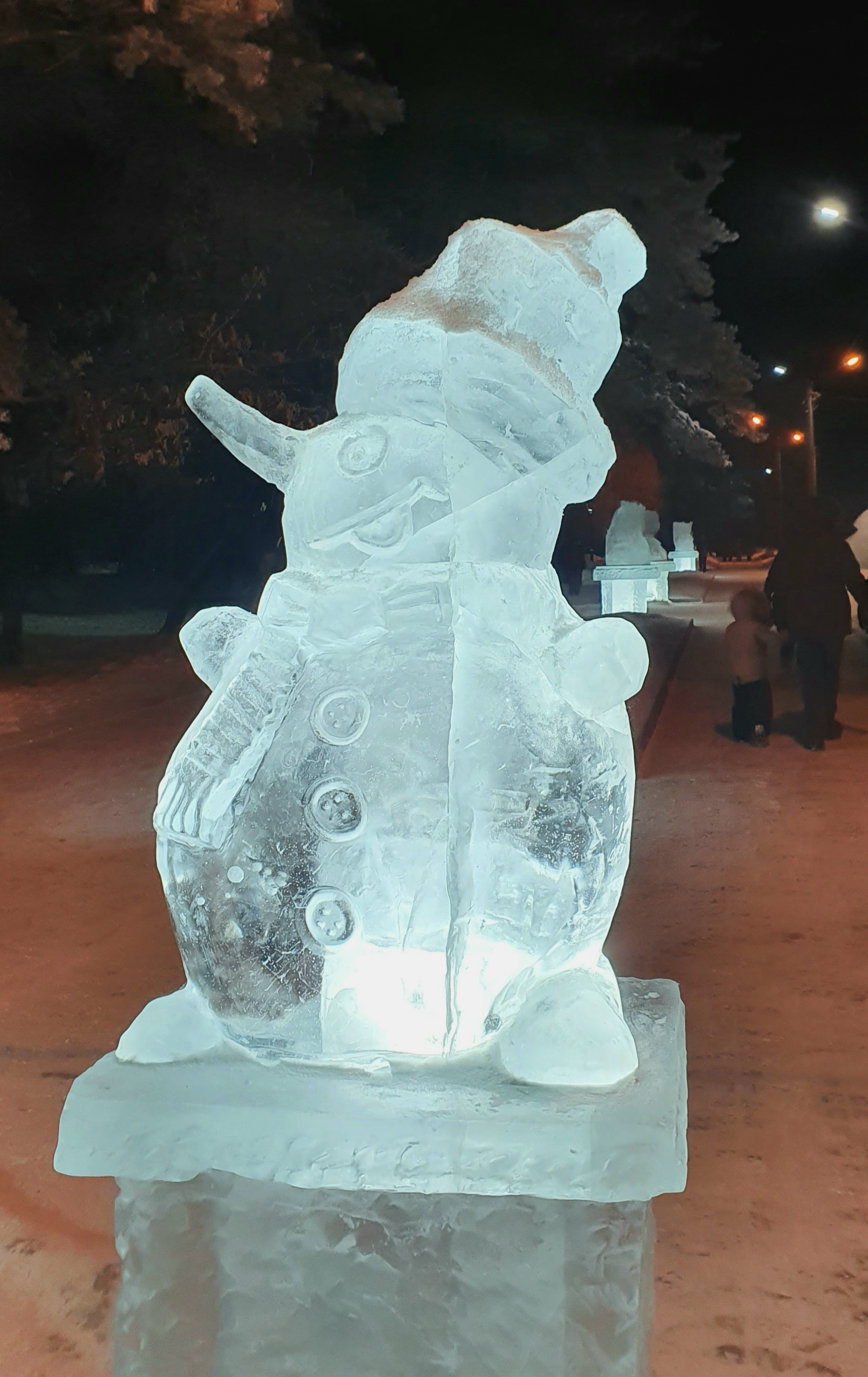 Снеговик Современник)))))