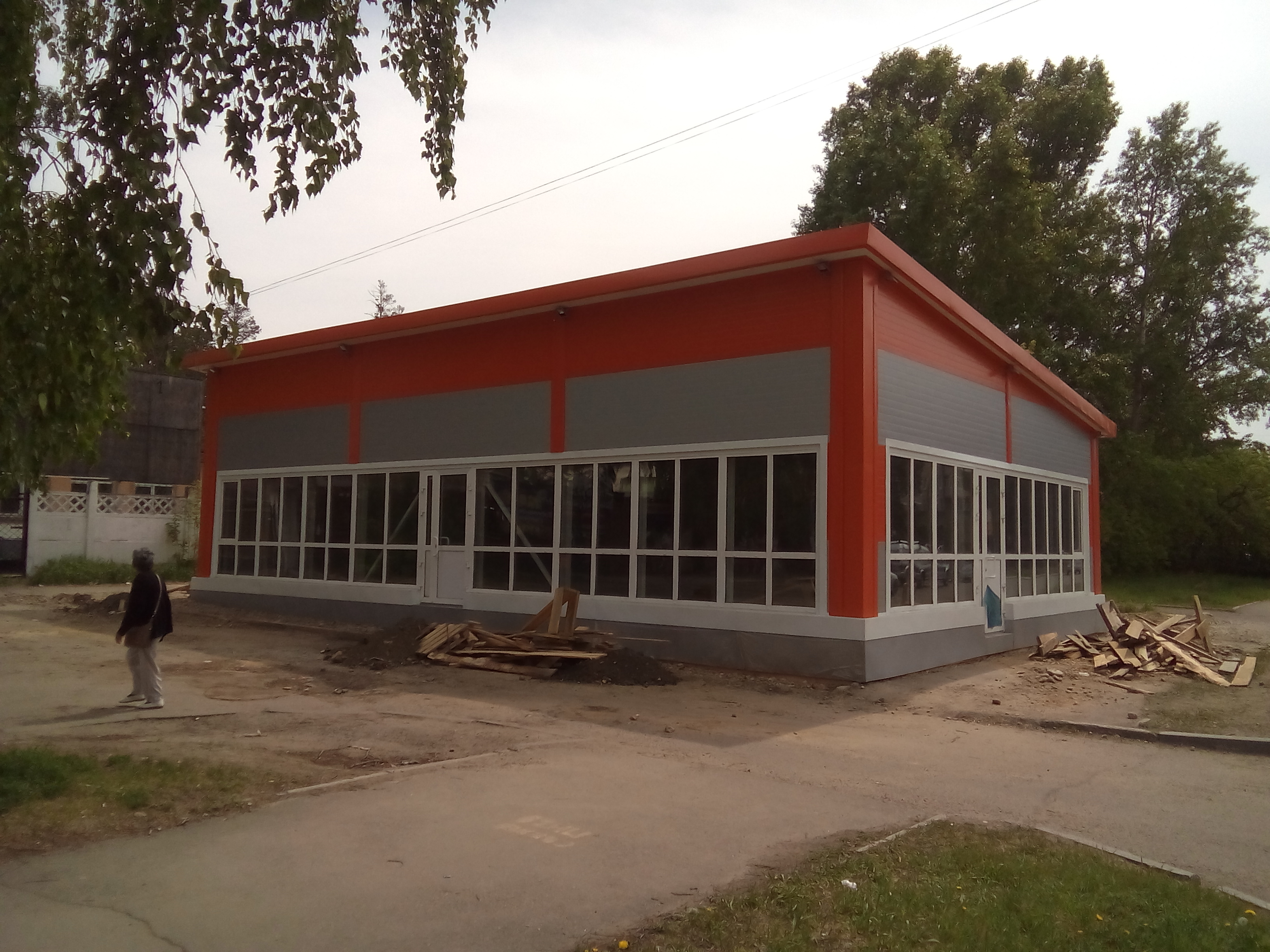 Магазинчик в 205кв