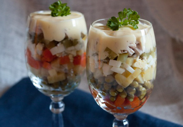 Оливье в бокалах