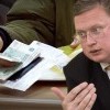 - "...как было бы хорошо, если бы кредиты передавались от родителей детям и внукам..." - "...как было бы хорошо, если бы кредиты передавались от родителей детям и внукам..."