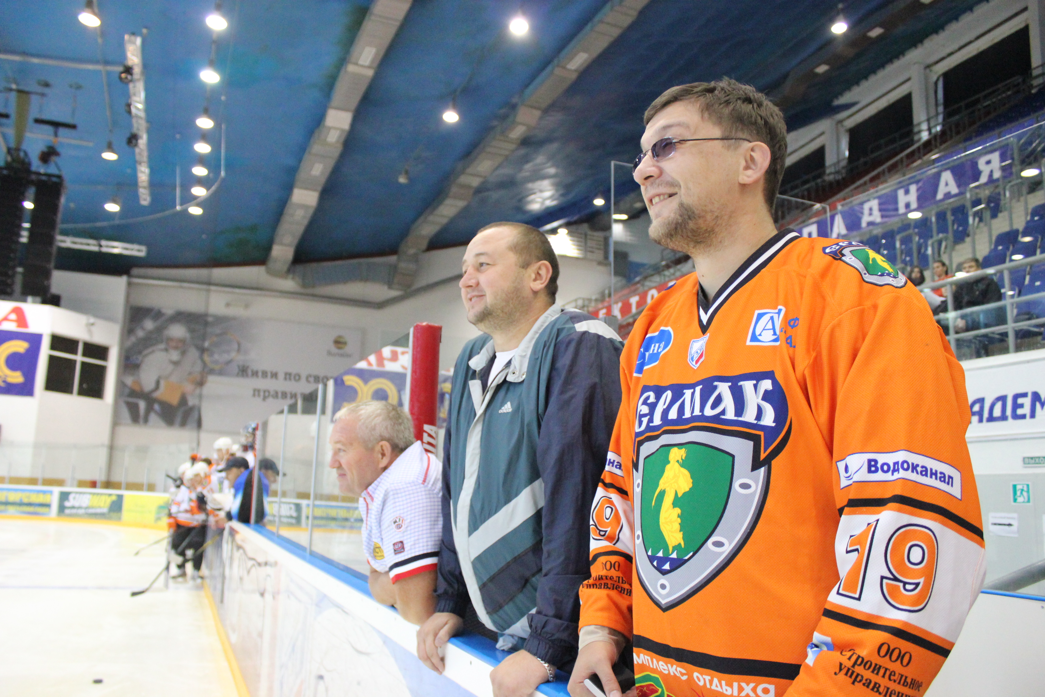 Те, кто шланганул выйти на лед ;)