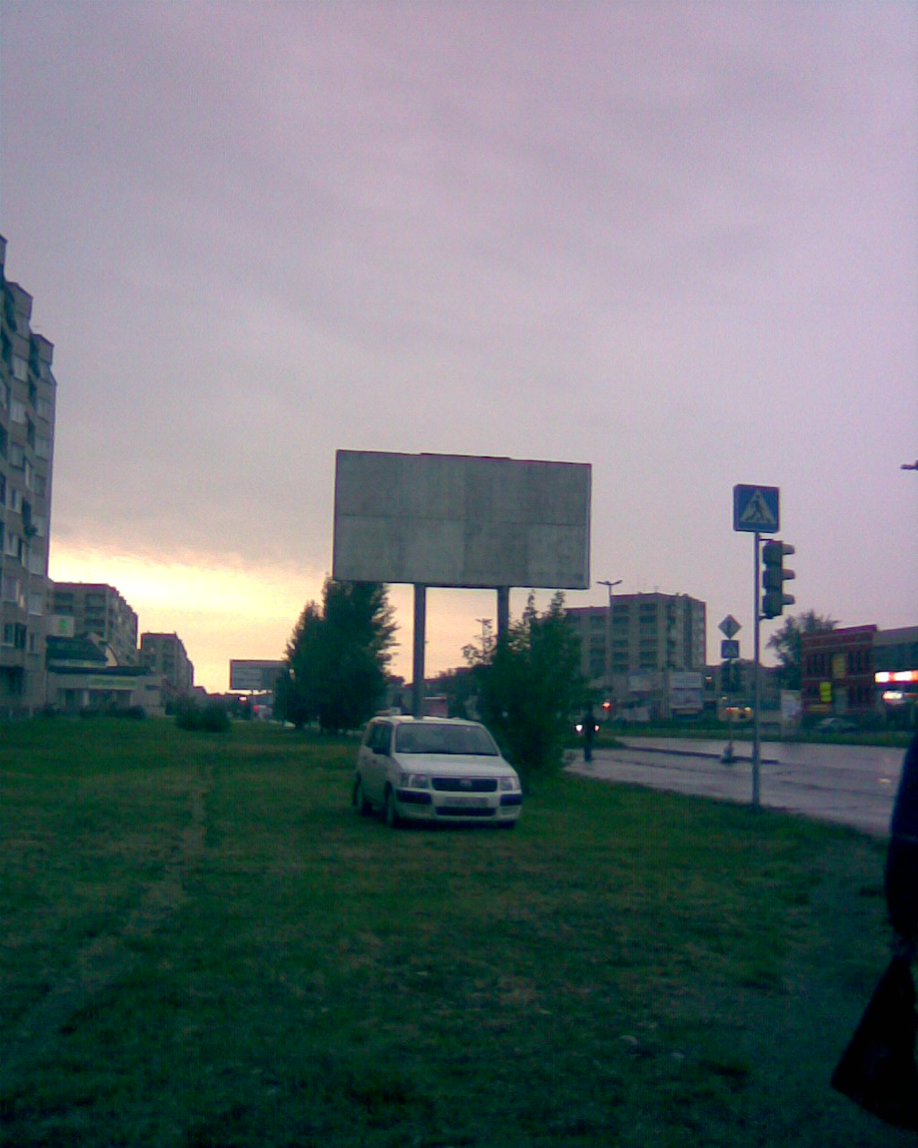 А ведь рядом бооольшой карман.