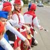 Жезл и банты Кати СОКОЛОВОЙ (в центре) дисциплинируют лучше штрафа Жезл и банты Кати СОКОЛОВОЙ (в центре) дисциплинируют лучше штрафа